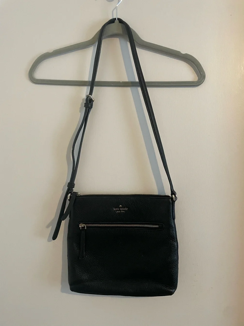 Kate Spade New York Pebbled Leather Crossbody Bag Black EUC